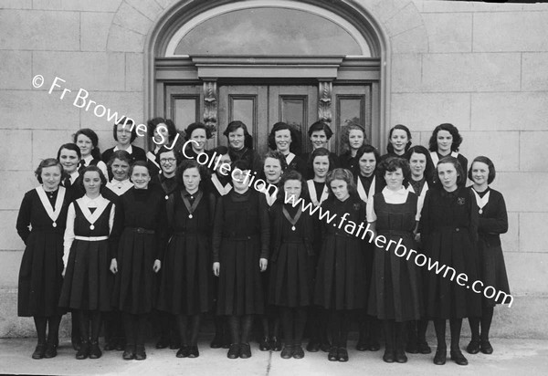 CONVENT CHORAL CLASS (PRIZE WINNERS)